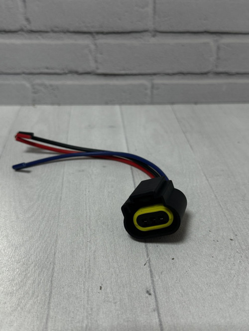 Оригинальный разъем для ламп H13 с проводом (мама)